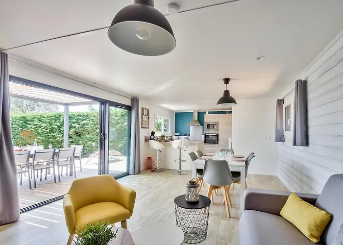 Pour 8 Dans Avec Piscine Chauffee *