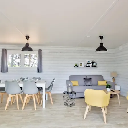 Pour 8 Dans Avec Piscine Chauffee *