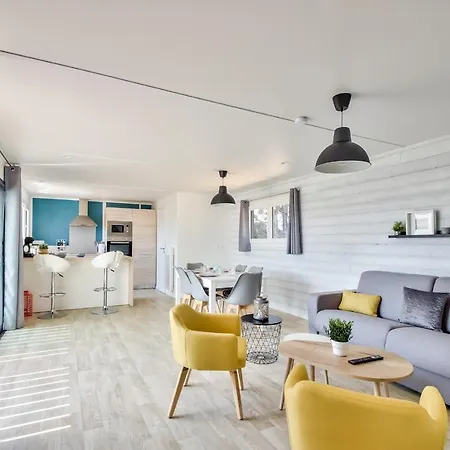 シャレー Pour 8 Dans Avec Piscine Chauffee ブルティニョール・シュル・メール