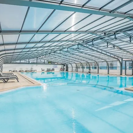 Pour 8 Dans Avec Piscine Chauffee 木屋 *