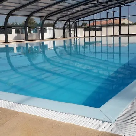 Pour 8 Dans Avec Piscine Chauffee 木屋 *